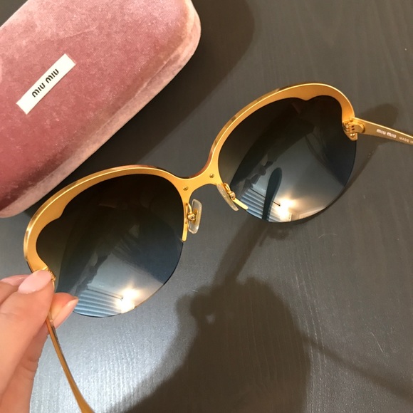 MIU MIU Sunglasses ✨✨✨ - Picture 3 of 8